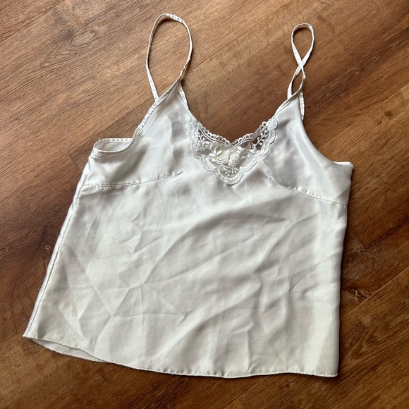 White Victoria’s Secret gold label top - Picture 1 of 10